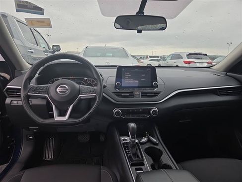 Used 2020 Nissan Altima 2.5 S AWD/4WD image 5
