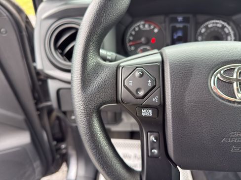 Used 2022 Toyota Tacoma SR RWD image 14