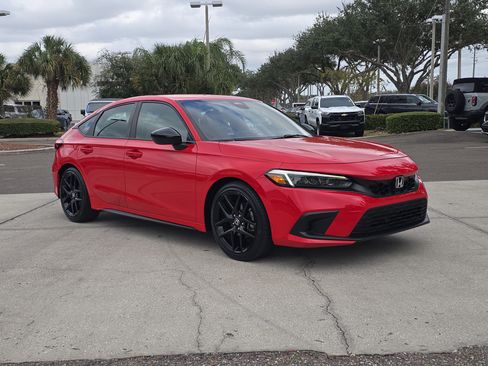 Used 2022 Honda Civic Sport image 2