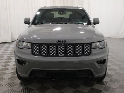 Used 2022 Jeep Grand Cherokee Laredo X AWD/4WD image 36
