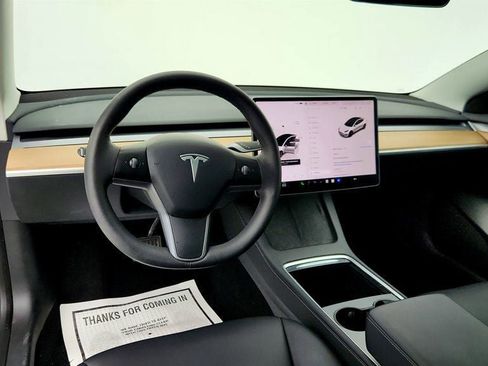 Used 2023 Tesla Model 3 Standard Range image 11