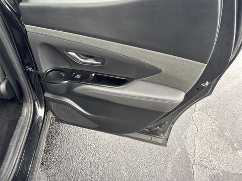 Used 2022 Hyundai Santa Cruz Limited image 16