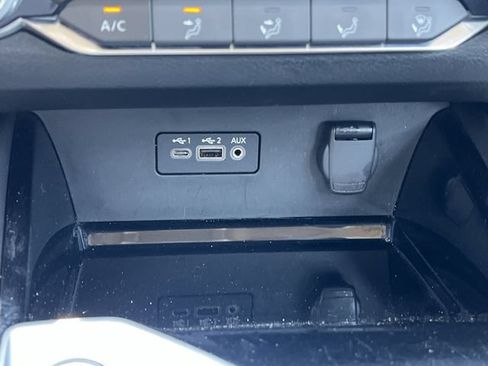 Used 2024 Nissan Altima 2.5 SV FWD image 21