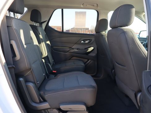 Used 2019 Chevrolet Traverse LT image 13