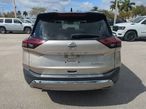 Used 2021 Nissan Rogue Platinum image 7
