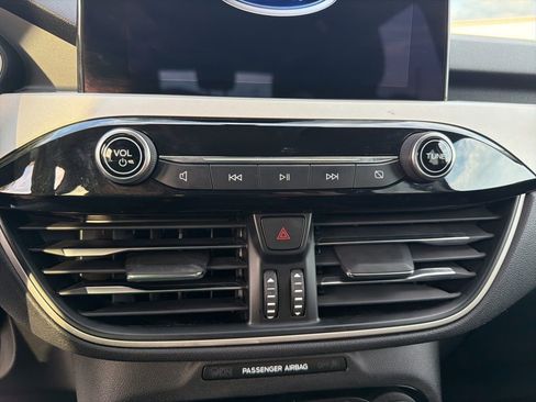 Used 2021 Ford Escape SEL image 15