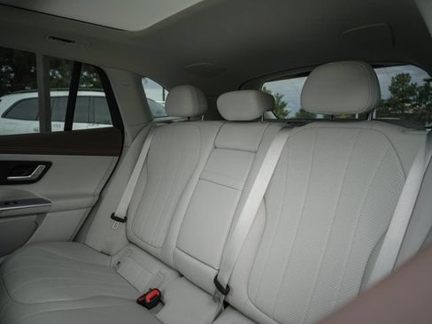 Certified 2023 Mercedes-Benz EQE 350+ 4MATIC SUV w/ Exclusive Trim Package image 31