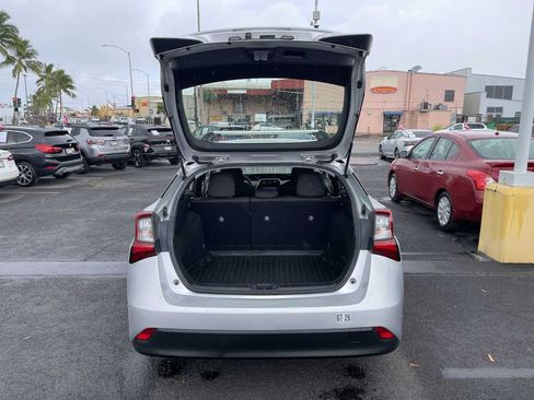 Used 2022 Toyota Prius L Eco FWD image 19