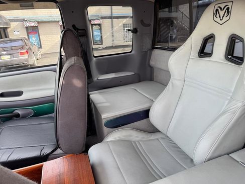 Used 1997 Dodge Ram 1500 Truck 4x4 Club Cab image 37