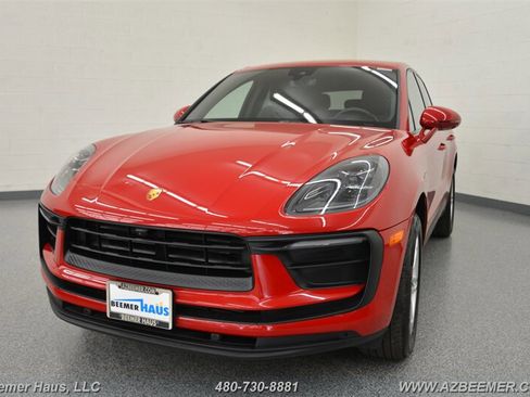 Used 2022 Porsche Macan image 1