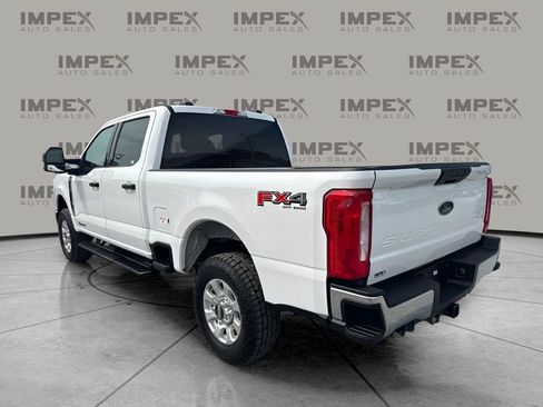 Used 2024 Ford F250 XLT w/ FX4 Off-Road Package AWD/4WD image 2
