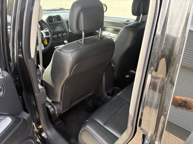 Used 2017 Jeep Compass High Altitude AWD/4WD image 39