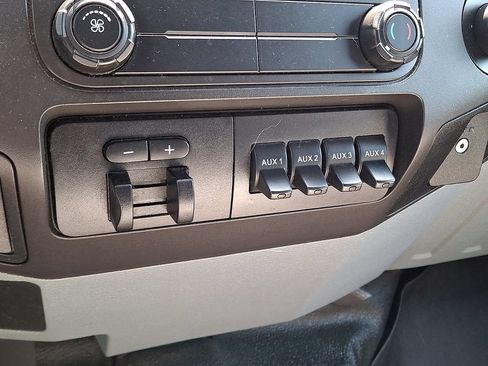 Used 2015 Ford F350 XL w/ Power Equipment Group AWD/4WD image 23