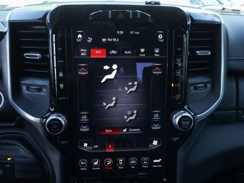 Used 2020 RAM 2500 Laramie w/ Night Edition image 31