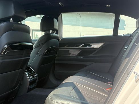 Used 2016 BMW 750i xDrive AWD/4WD image 35