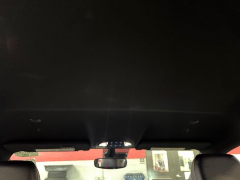 Used 2025 Chrysler Pacifica Select FWD image 31