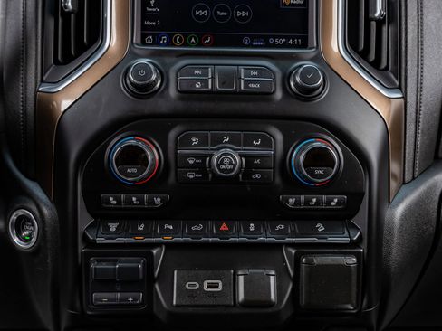 Used 2020 Chevrolet Silverado 3500 High Country w/ Z71 Off-Road Package image 21