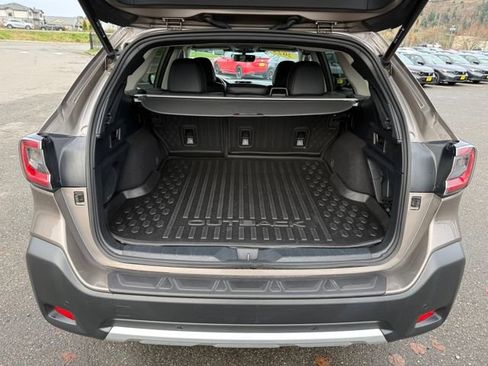 Used 2023 Subaru Outback Limited image 23