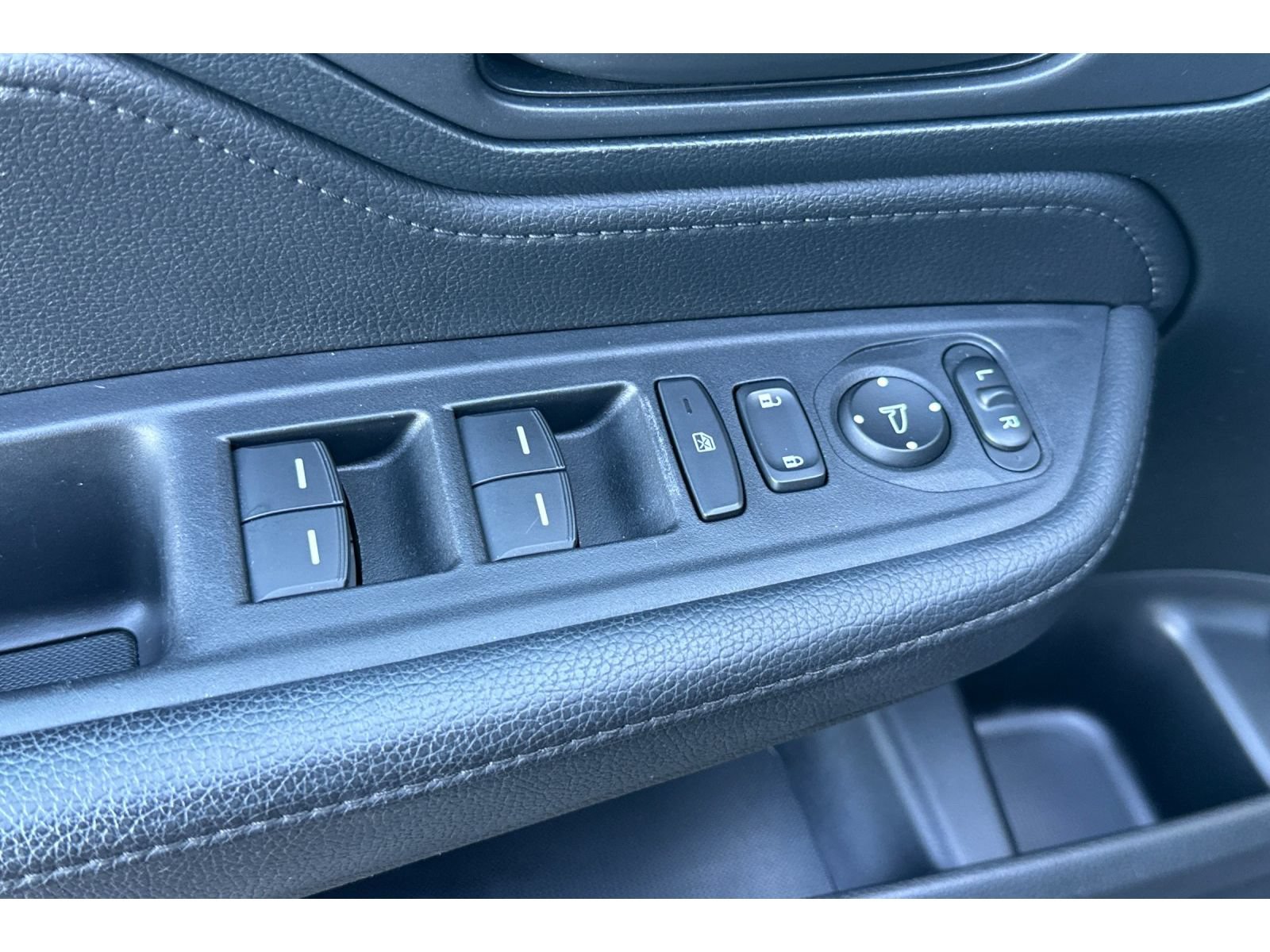 Used 2024 Honda Odyssey Sport image 12
