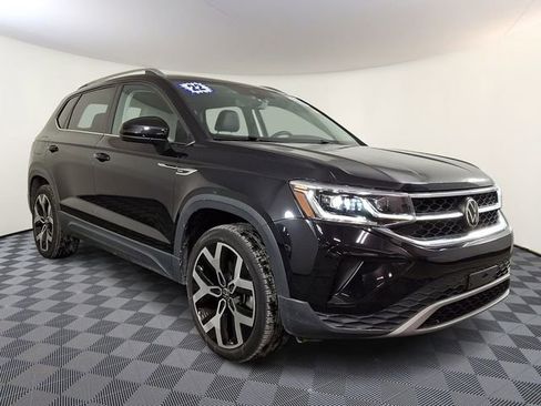 Used 2022 Volkswagen Taos SEL image 1