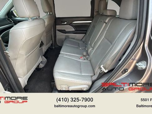 Used 2015 Toyota Highlander XLE AWD/4WD image 29