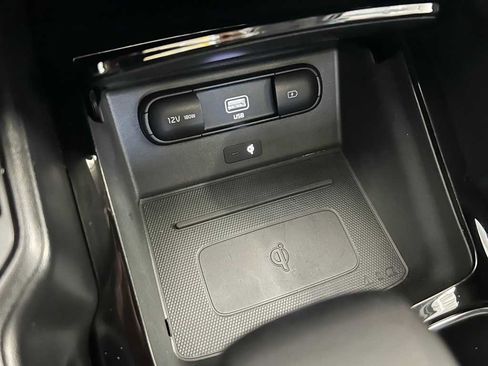 Used 2022 Kia Telluride S image 32