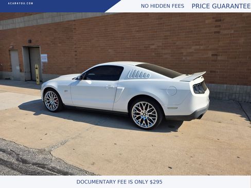 Used 2010 Ford Mustang GT Premium RWD image 5