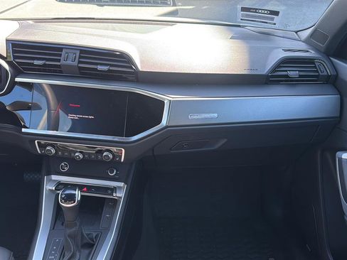 Used 2025 Audi Q3 2.0T Premium w/ Convenience Plus Package image 11