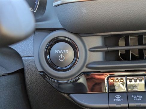 Certified 2025 Toyota Crown Limited image 29