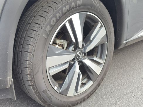 Used 2023 Nissan Rogue SL w/ SL Premium Package image 13