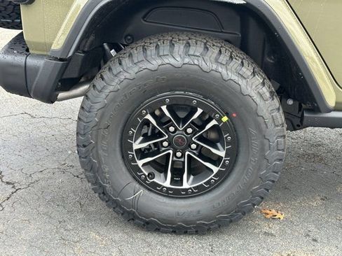 New 2026 Jeep Wrangler Unlimited Rubicon image 17