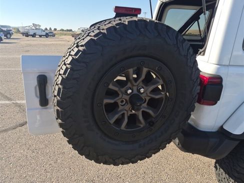 Used 2023 Jeep Wrangler Unlimited Rubicon 392 AWD/4WD image 8