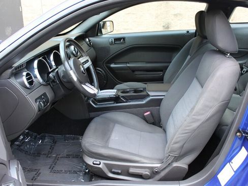 Used 2005 Ford Mustang Coupe RWD image 10