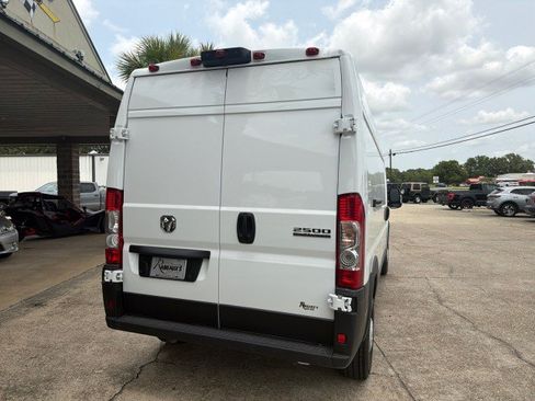 Used 2025 RAM ProMaster 2500 w/ Convenience Group FWD image 5