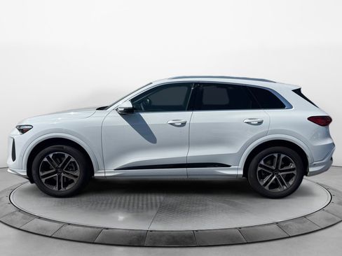 Used 2025 Audi Q5 Prestige AWD/4WD image 4