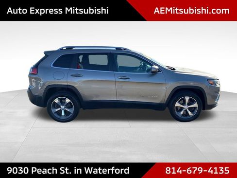 Used 2019 Jeep Cherokee Limited AWD/4WD image 8