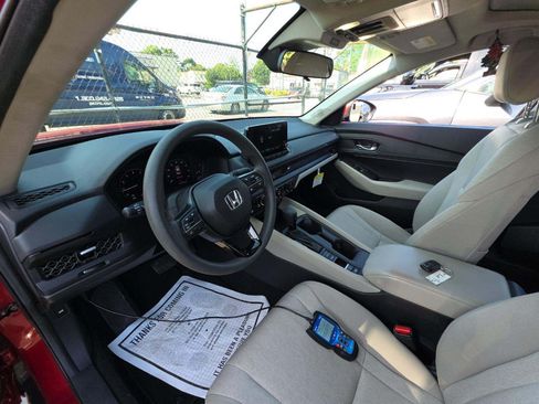 Used 2024 Honda Accord EX image 7