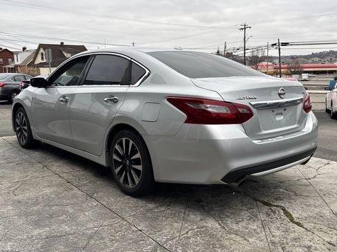 Used 2018 Nissan Altima 2.5 SV image 4