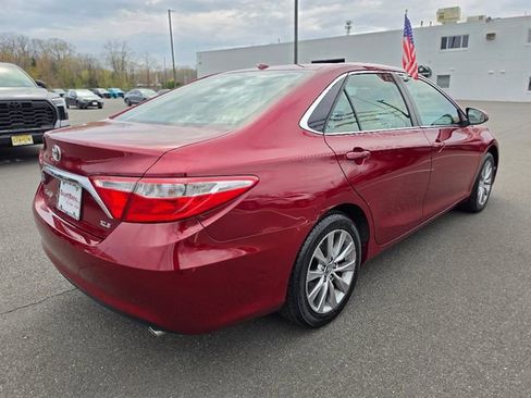 Used 2016 Toyota Camry XLE w/ Moonroof Package image 7