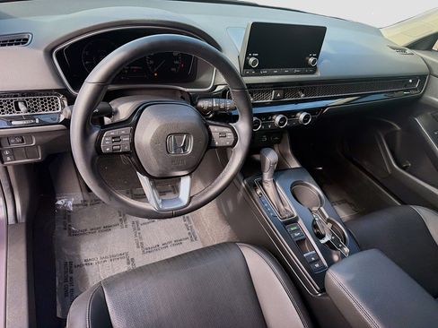 Certified 2024 Honda Civic EX-L image 9