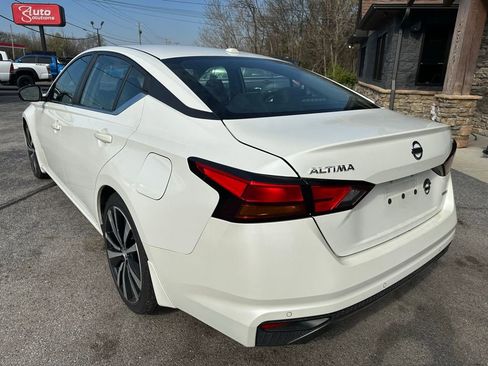 Used 2020 Nissan Altima 2.0 SR image 2