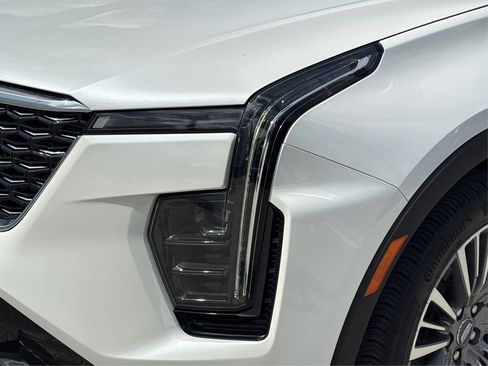 Used 2024 Cadillac XT4 Premium Luxury FWD image 14
