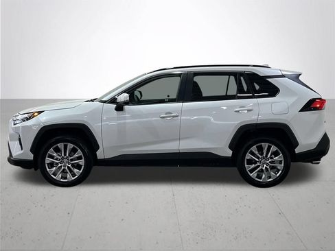 Used 2023 Toyota RAV4 XLE Premium AWD/4WD image 15