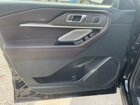 New 2026 Ford Explorer Platinum image 10