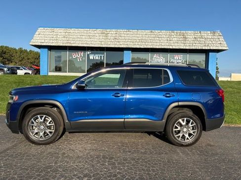 Certified 2023 GMC Acadia SLE w/ Driver Convenience Package image 3