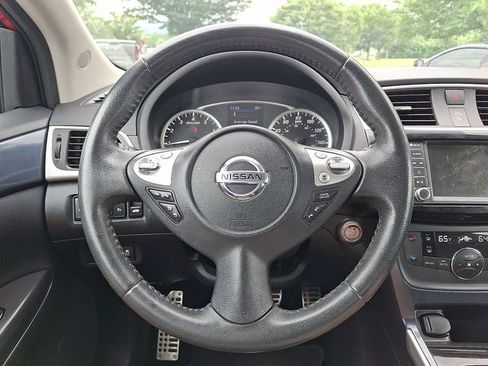 Used 2019 Nissan Sentra SR FWD image 11
