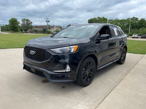 Certified 2024 Ford Edge ST-Line AWD/4WD image 2