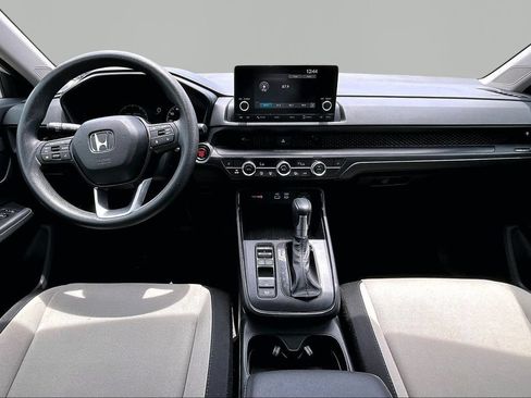 Used 2025 Honda CR-V EX image 8
