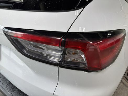 Used 2021 Ford Escape SE image 17