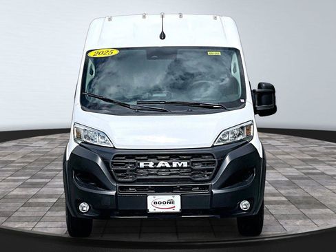 Used 2025 RAM ProMaster 2500 w/ Convenience Group FWD image 2